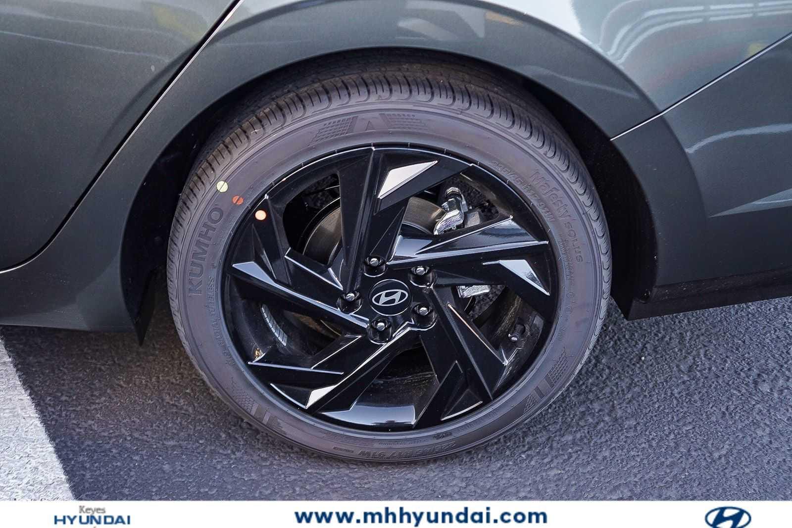 Thumbnail: 2026 Hyundai Elantra - 11
