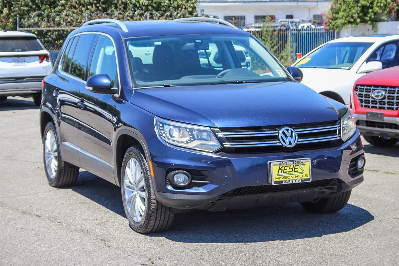 Thumbnail: 2016 Volkswagen Tiguan - 3