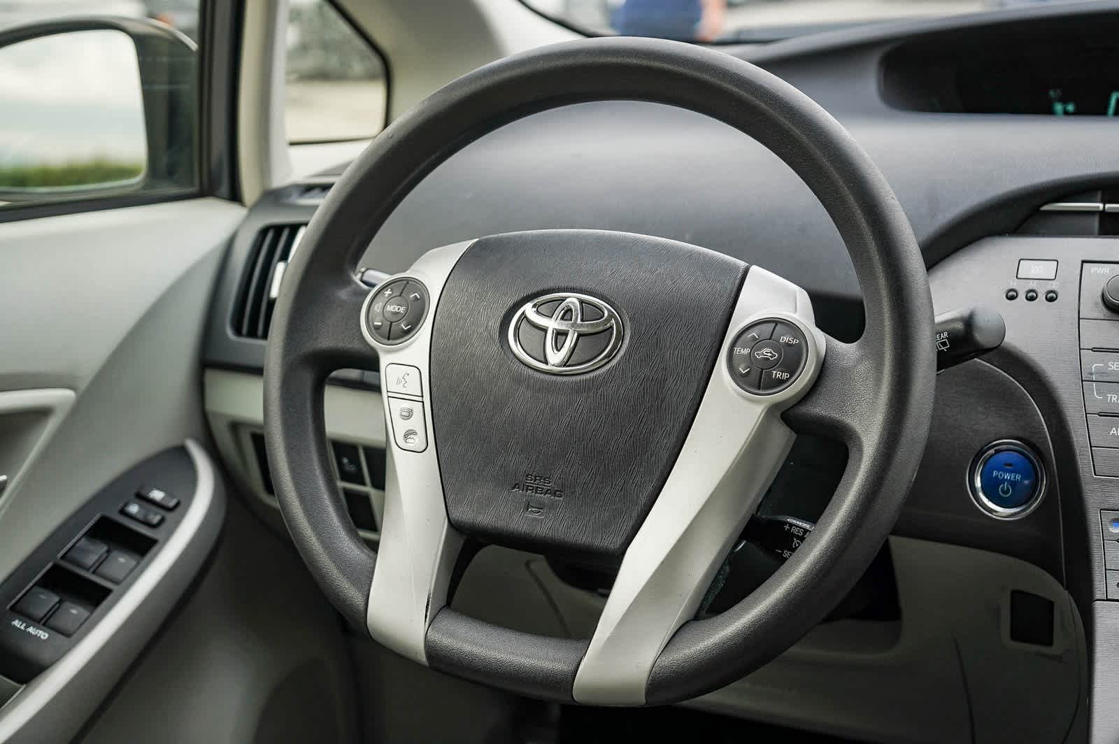 Thumbnail: 2012 Toyota Prius - 15