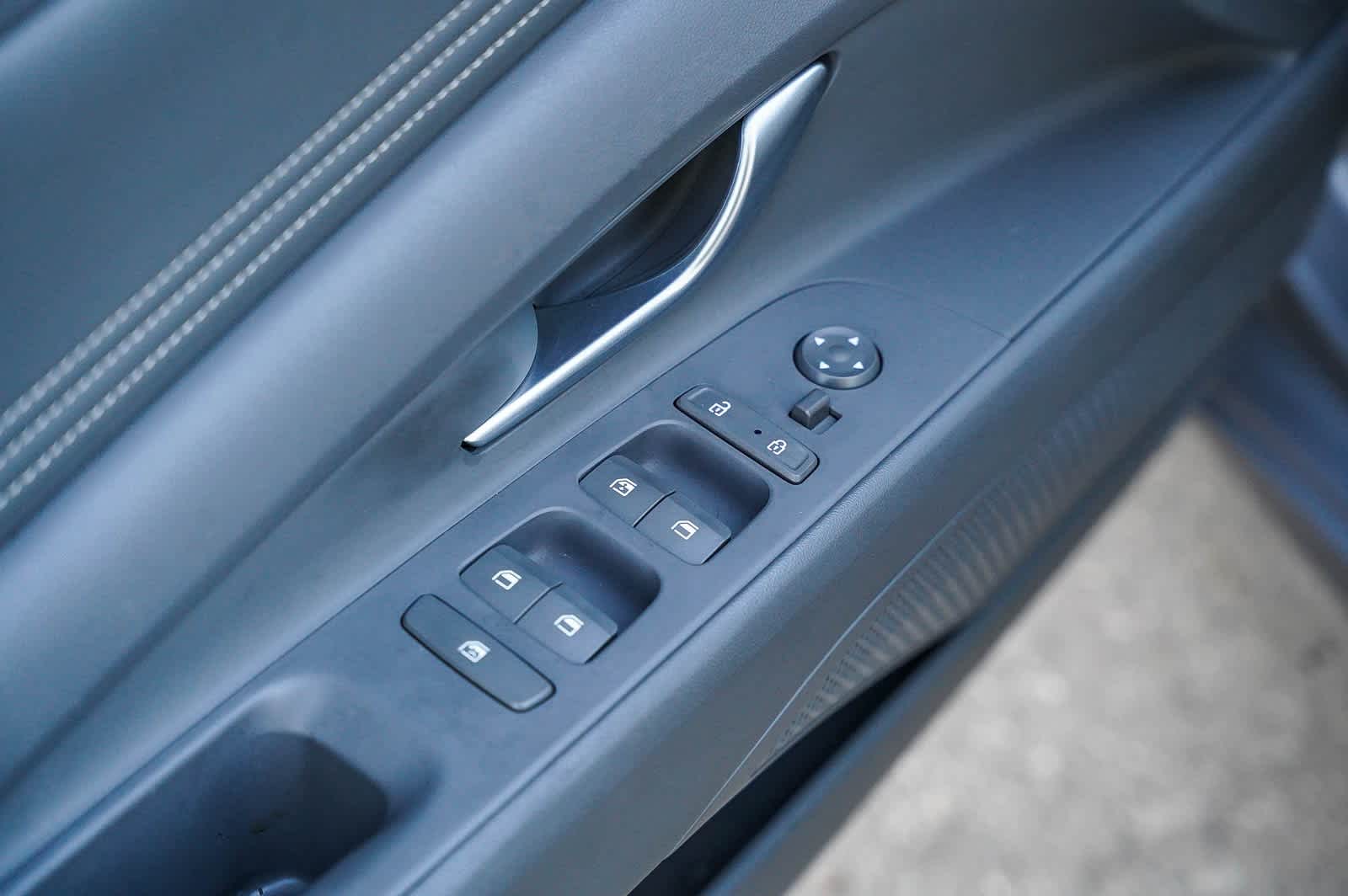 Thumbnail: 2023 Hyundai Elantra - 14