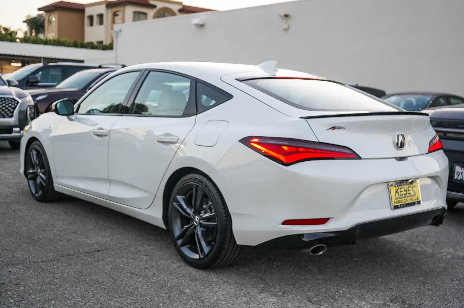 Thumbnail: 2023 Acura Integra - 4