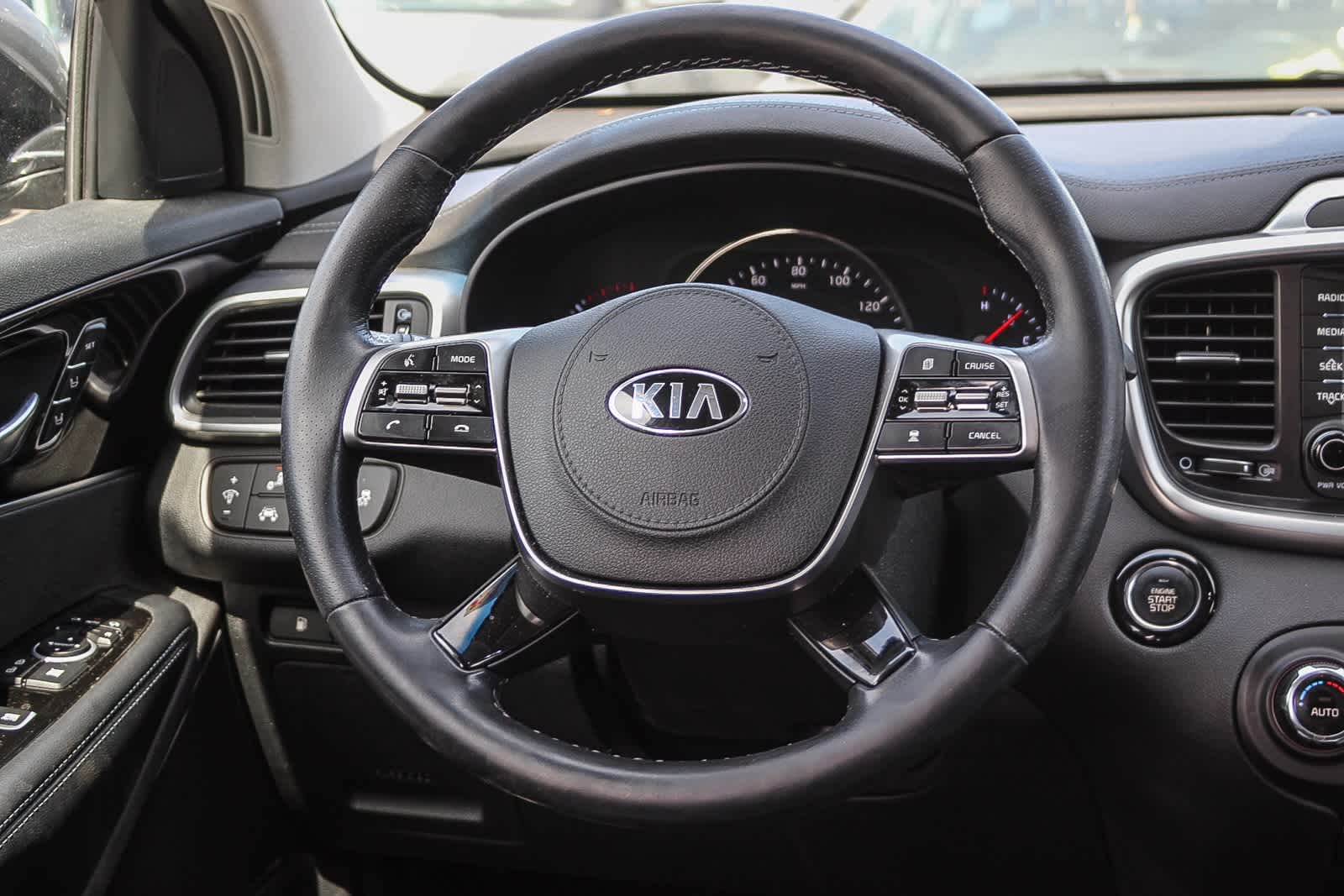 Thumbnail: 2019 Kia Sorento - 17