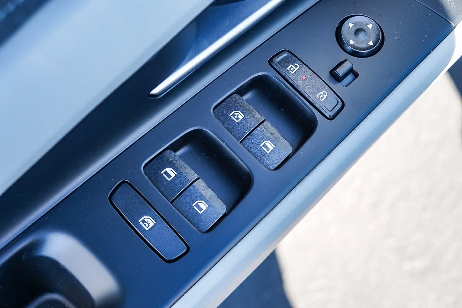 Thumbnail: 2025 Hyundai Elantra - 25