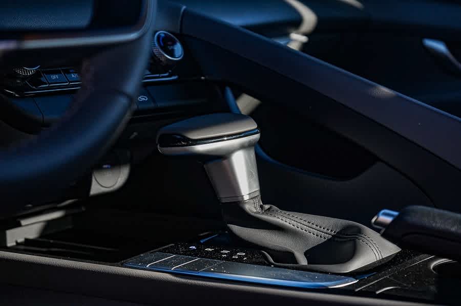 Thumbnail: 2025 Hyundai Elantra - 19