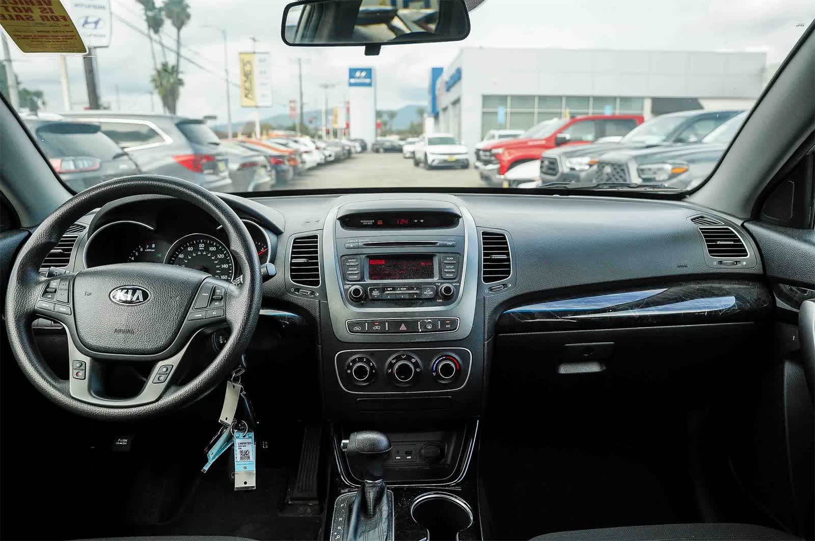 Thumbnail: 2015 Kia Sorento - 12