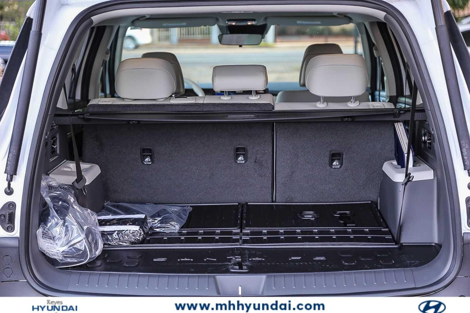 Thumbnail: 2026 Hyundai Santa Fe - 12