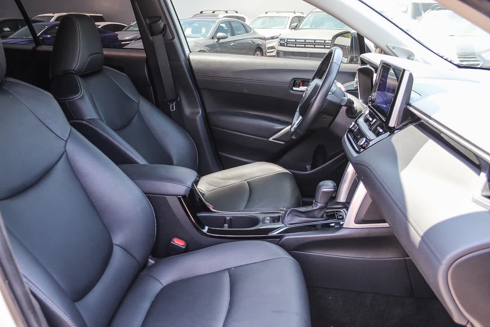 2023 Toyota Corolla Cross XLE 13