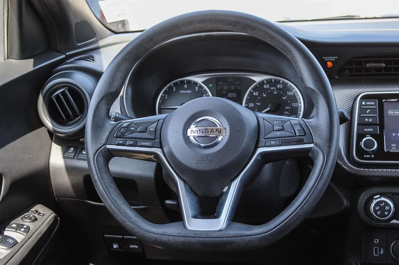 2018 Nissan Kicks S 16