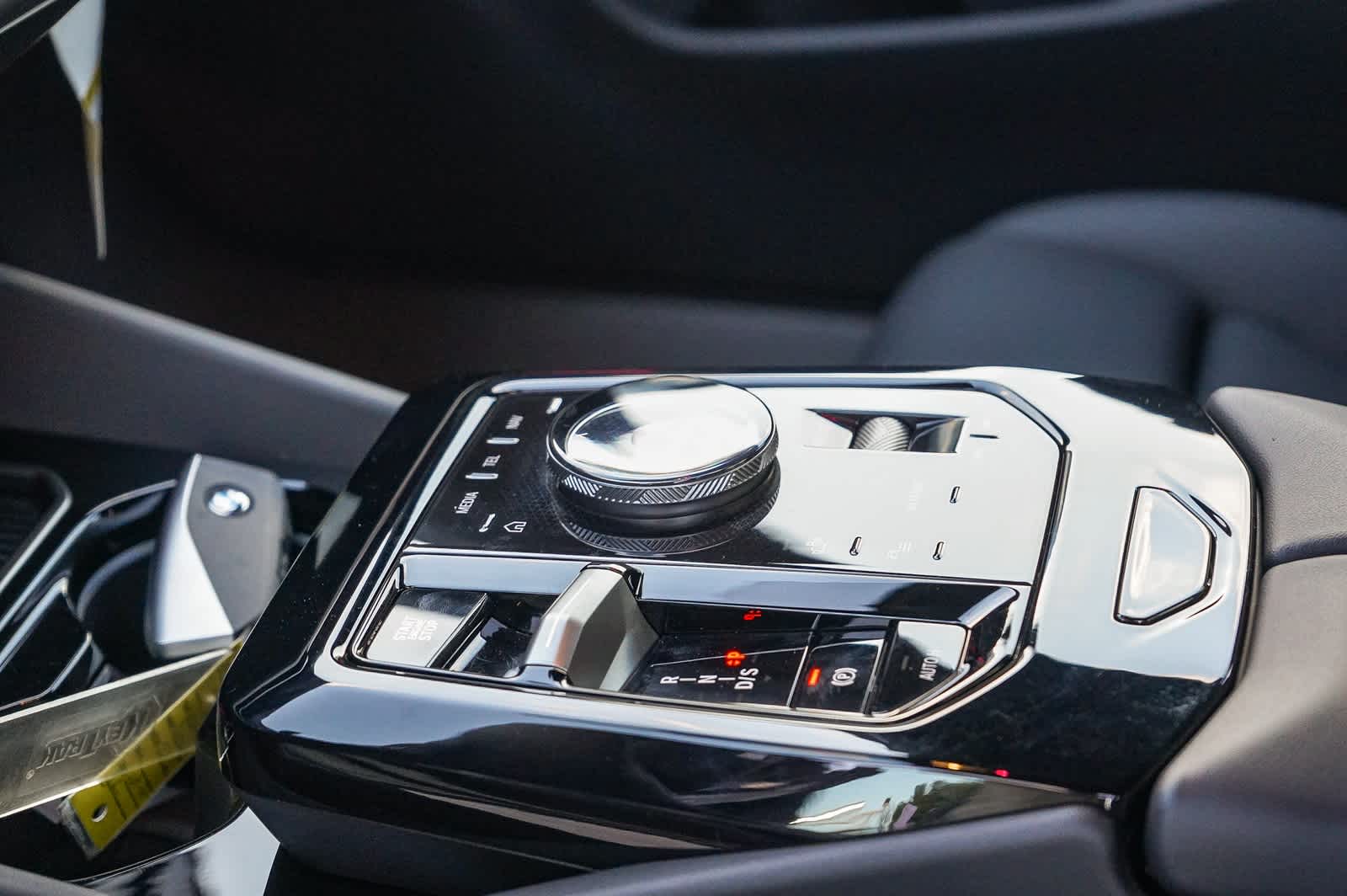 Thumbnail: 2024 BMW 5 Series - 22