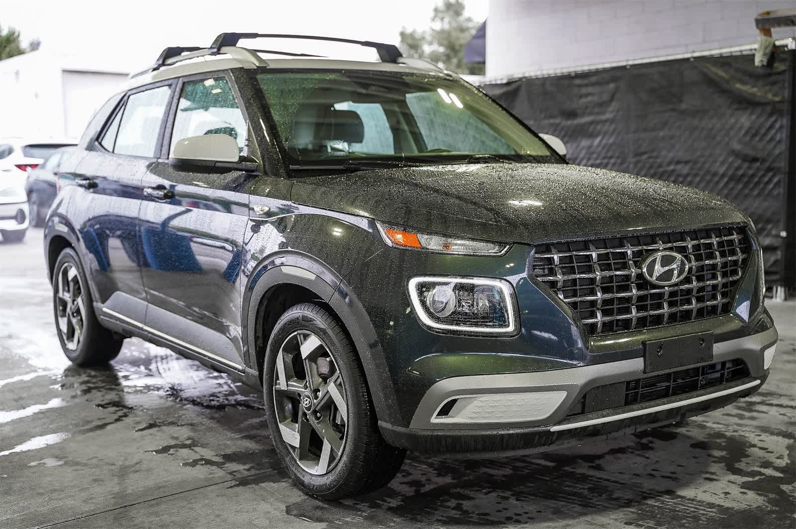 Thumbnail: 2023 Hyundai Venue - 3