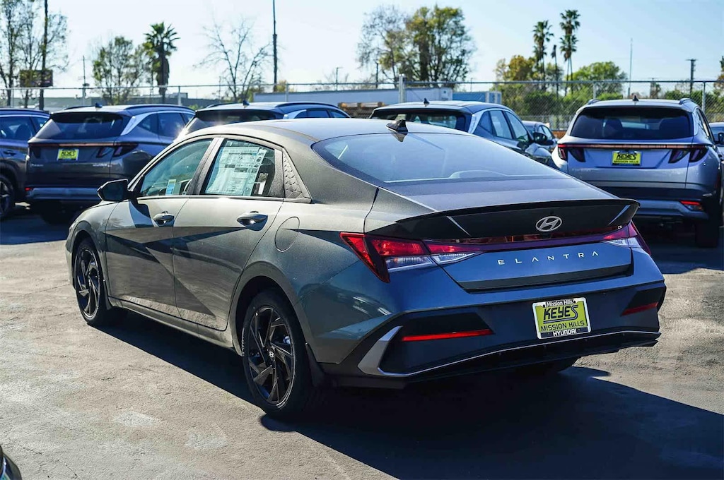 New 2026 Hyundai Elantra SEL Sport Sedan