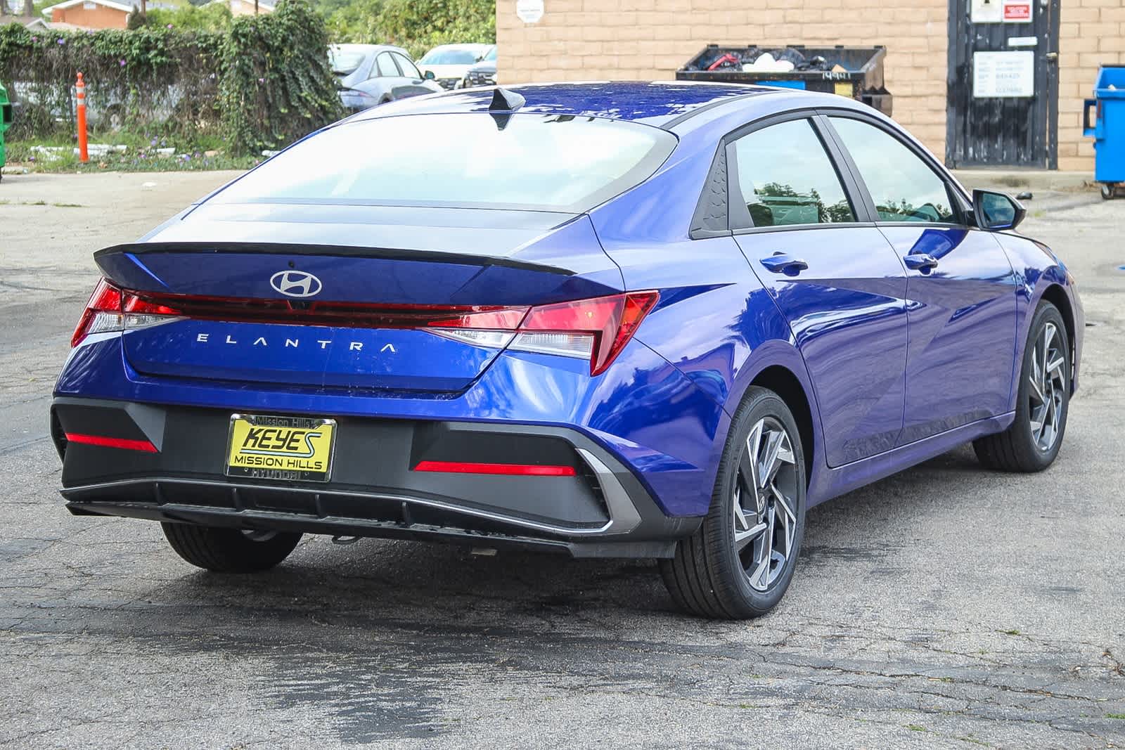 Thumbnail: 2025 Hyundai Elantra - 4