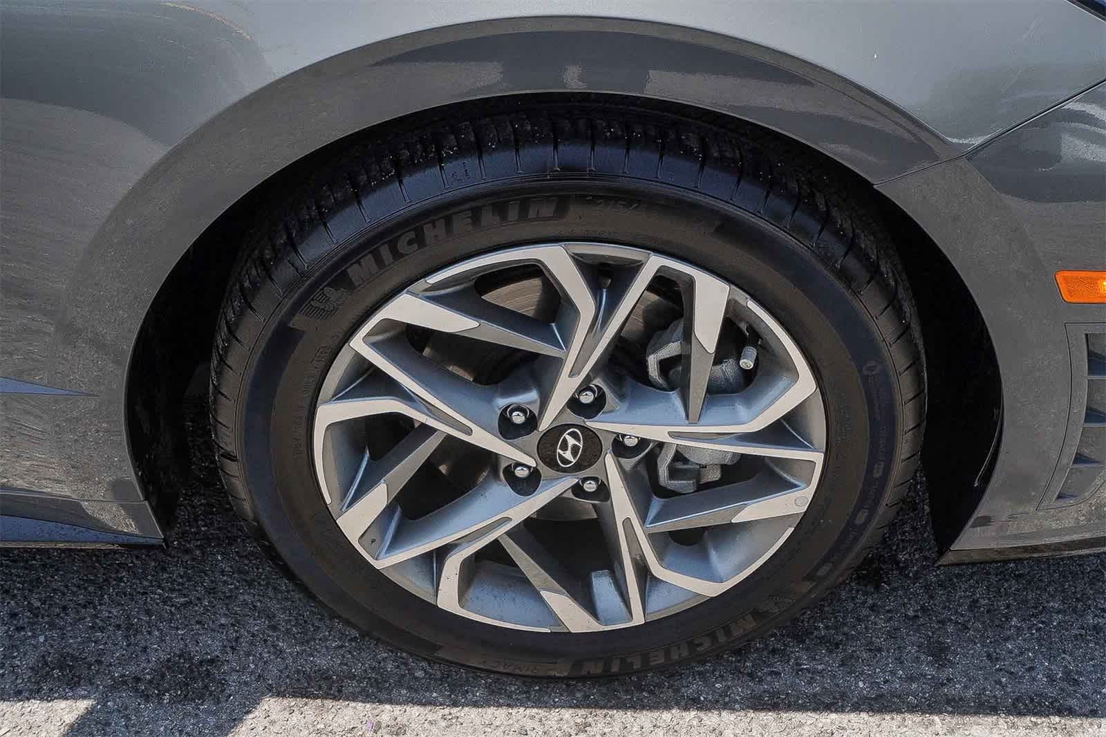 Thumbnail: 2023 Hyundai Sonata - 4