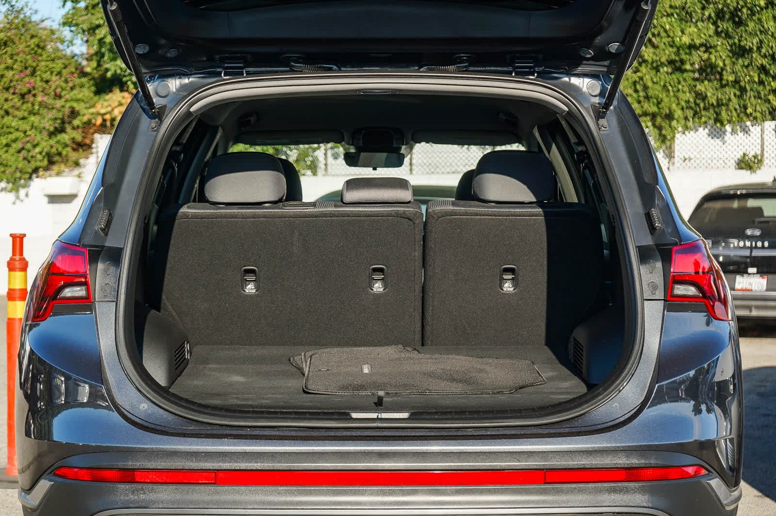 Thumbnail: 2022 Hyundai Santa Fe - 25