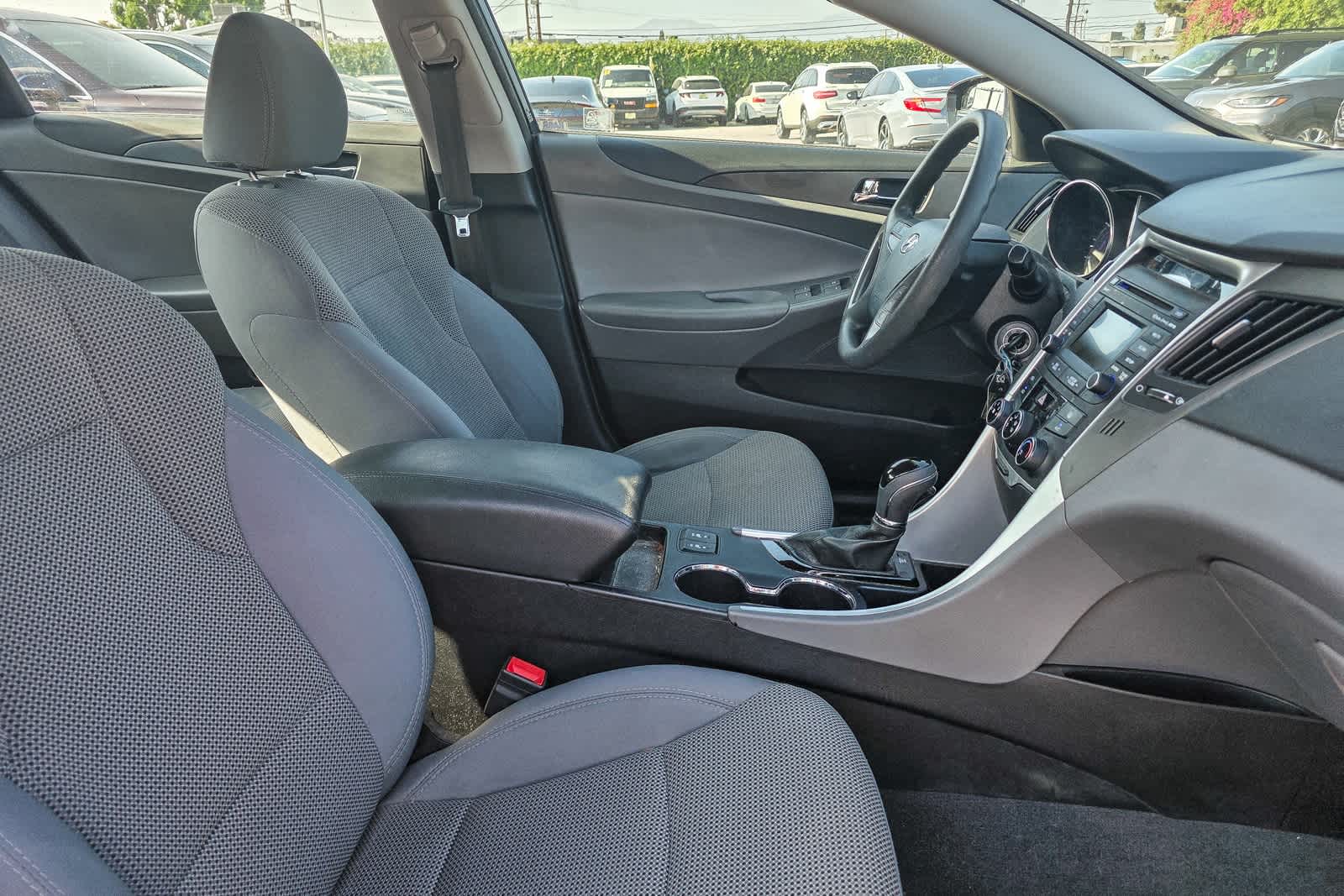 Thumbnail: 2014 Hyundai Sonata - 12