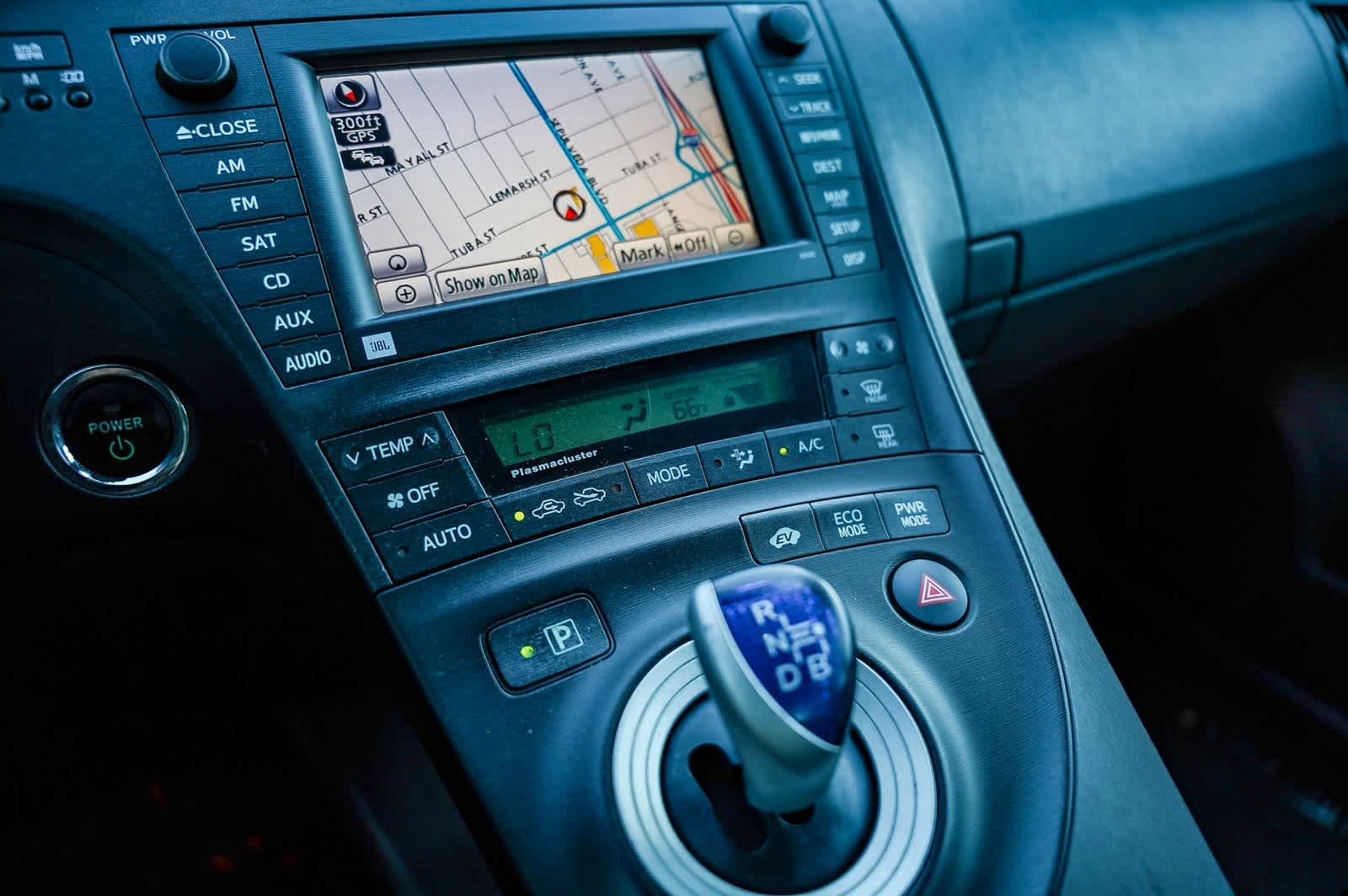 Thumbnail: 2010 Toyota Prius - 22