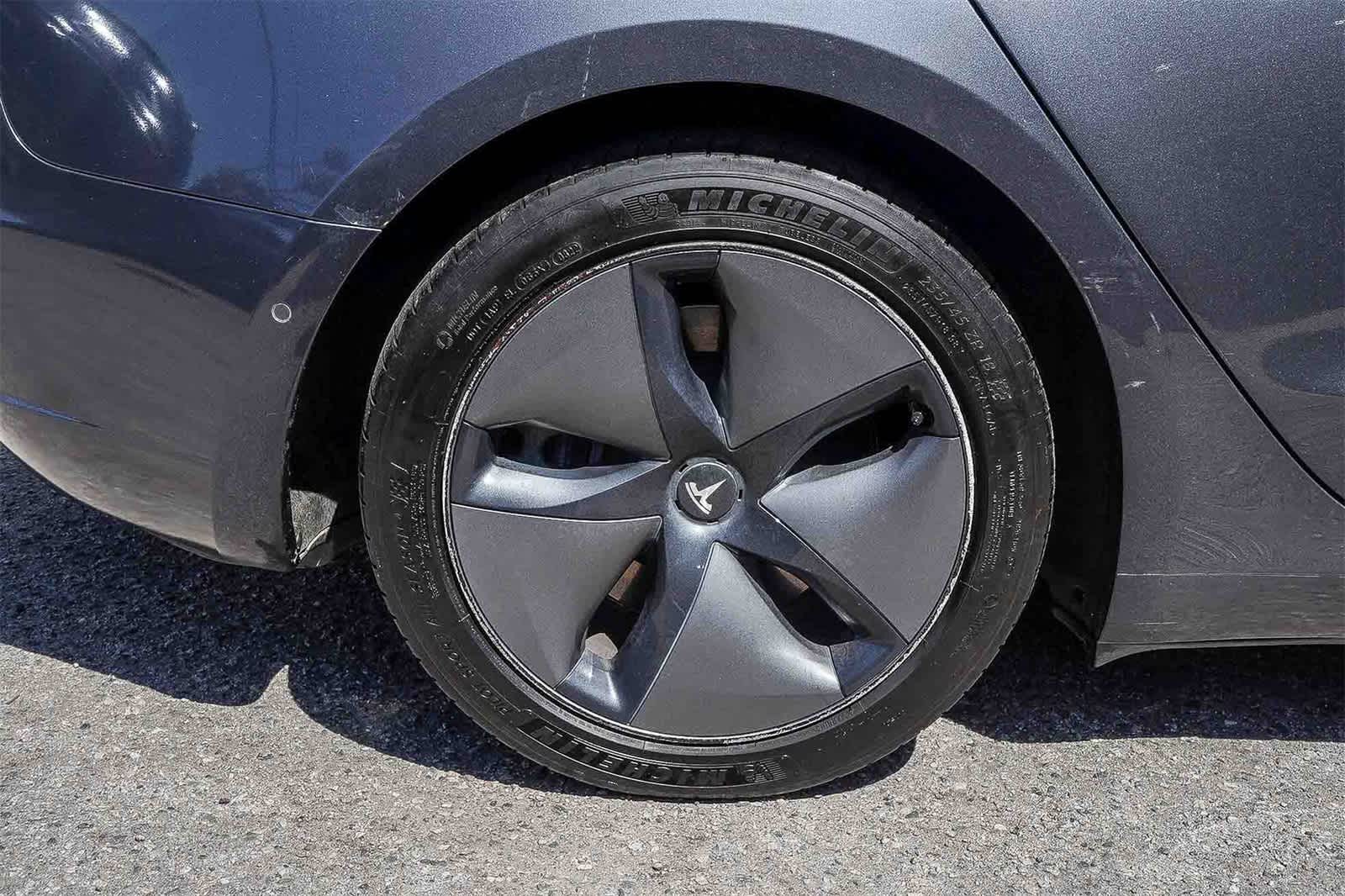 Thumbnail: 2018 Tesla Model 3 - 8