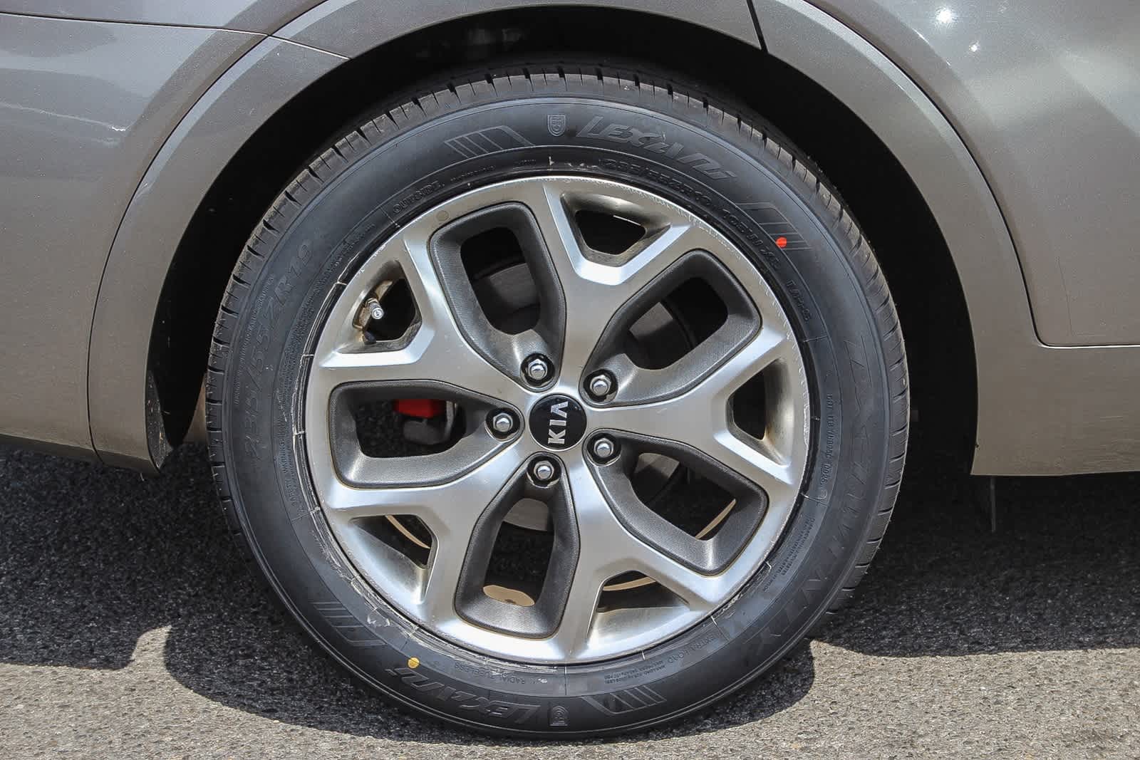 Thumbnail: 2019 Kia Sorento - 8