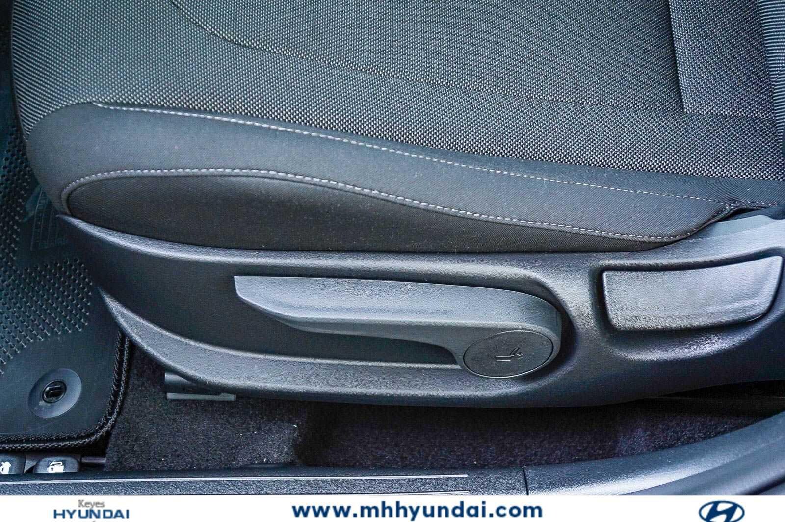 Thumbnail: 2026 Hyundai Elantra - 25
