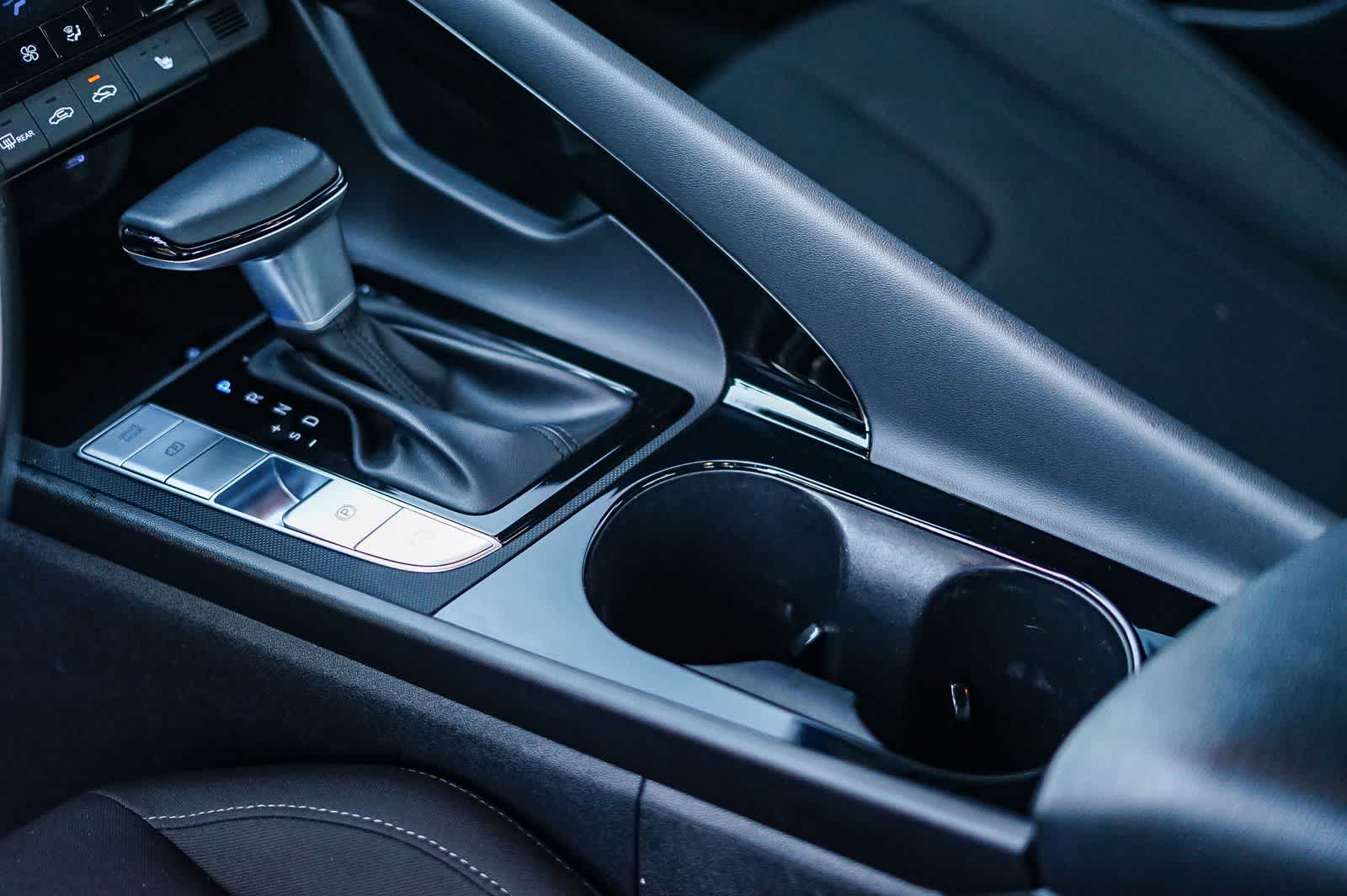 Thumbnail: 2025 Hyundai Elantra - 23