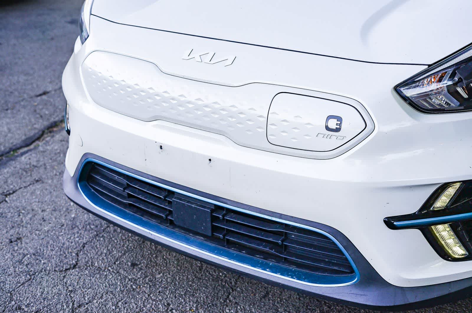 Thumbnail: 2022 Kia Niro - 8