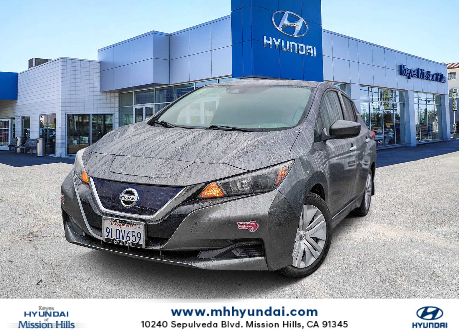 2022 Nissan LEAF S's photo