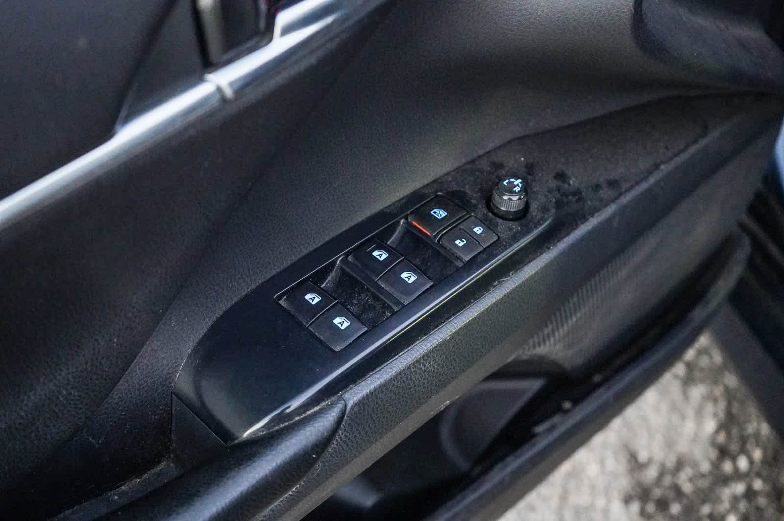 Thumbnail: 2018 Toyota Camry - 19