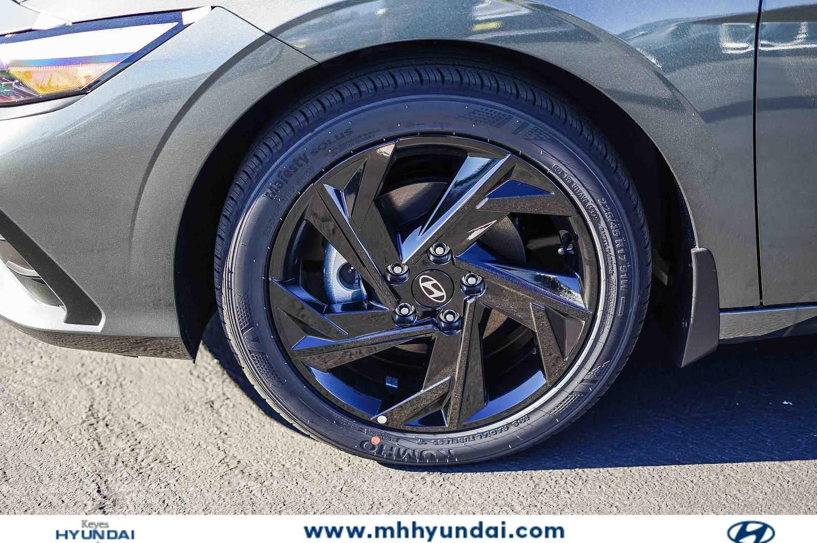 Thumbnail: 2026 Hyundai Elantra - 9