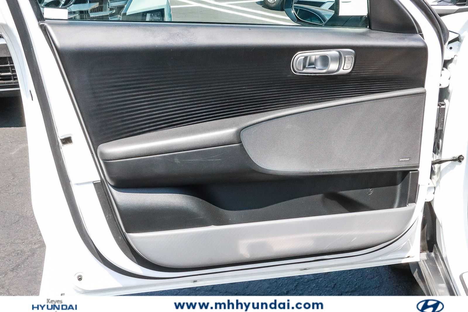 Thumbnail: 2024 Hyundai Ioniq 6 - 21