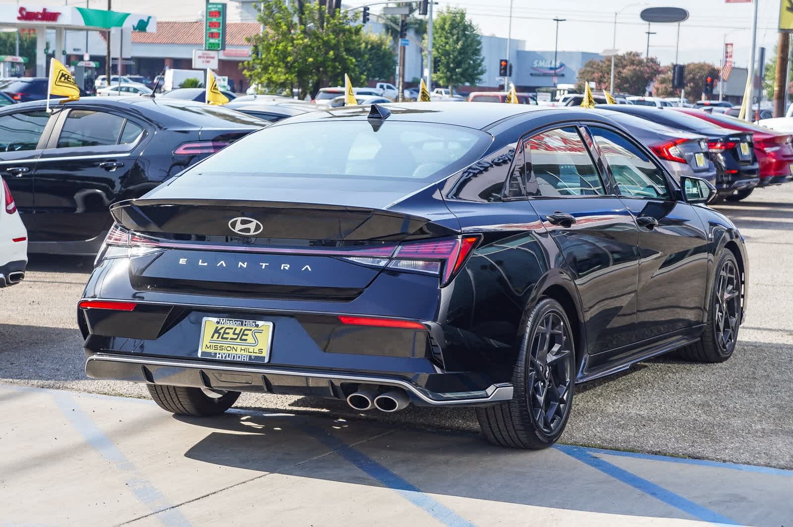Thumbnail: 2024 Hyundai Elantra - 4