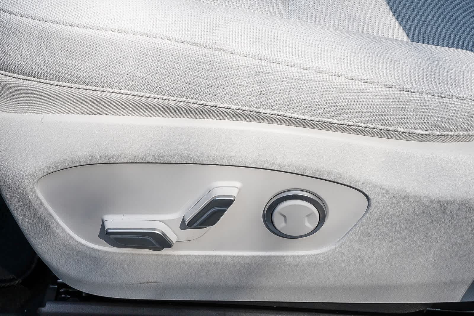 Thumbnail: 2026 Hyundai Ioniq - 16