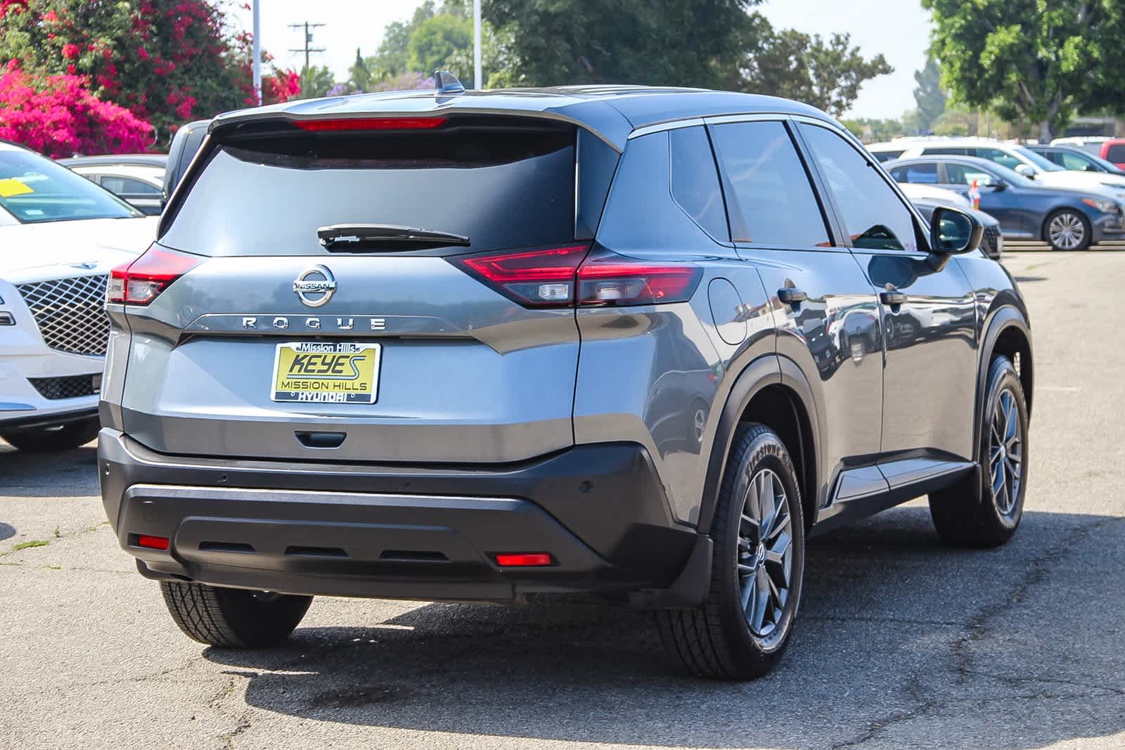 Thumbnail: 2021 Nissan Rogue - 4