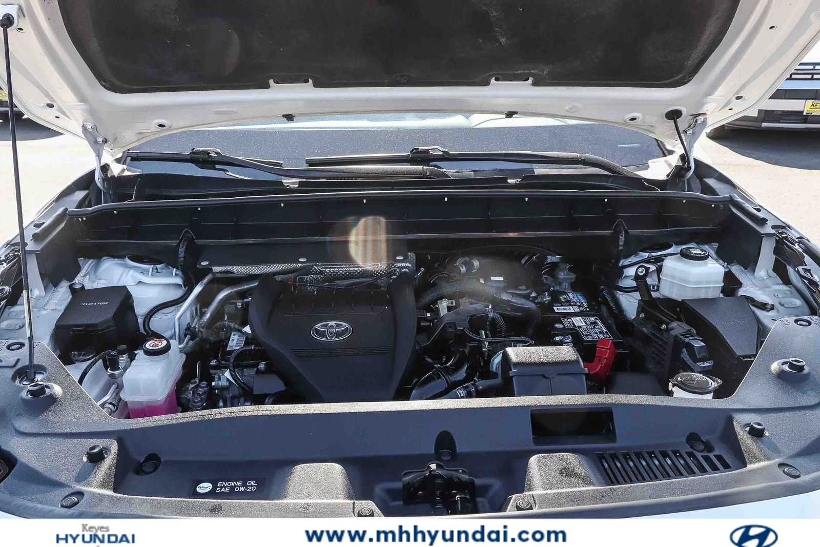 Thumbnail: 2023 Toyota Highlander - 28