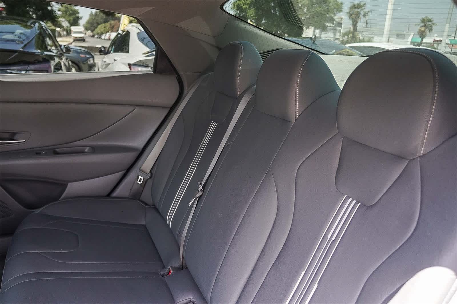 Thumbnail: 2022 Hyundai Elantra - 22