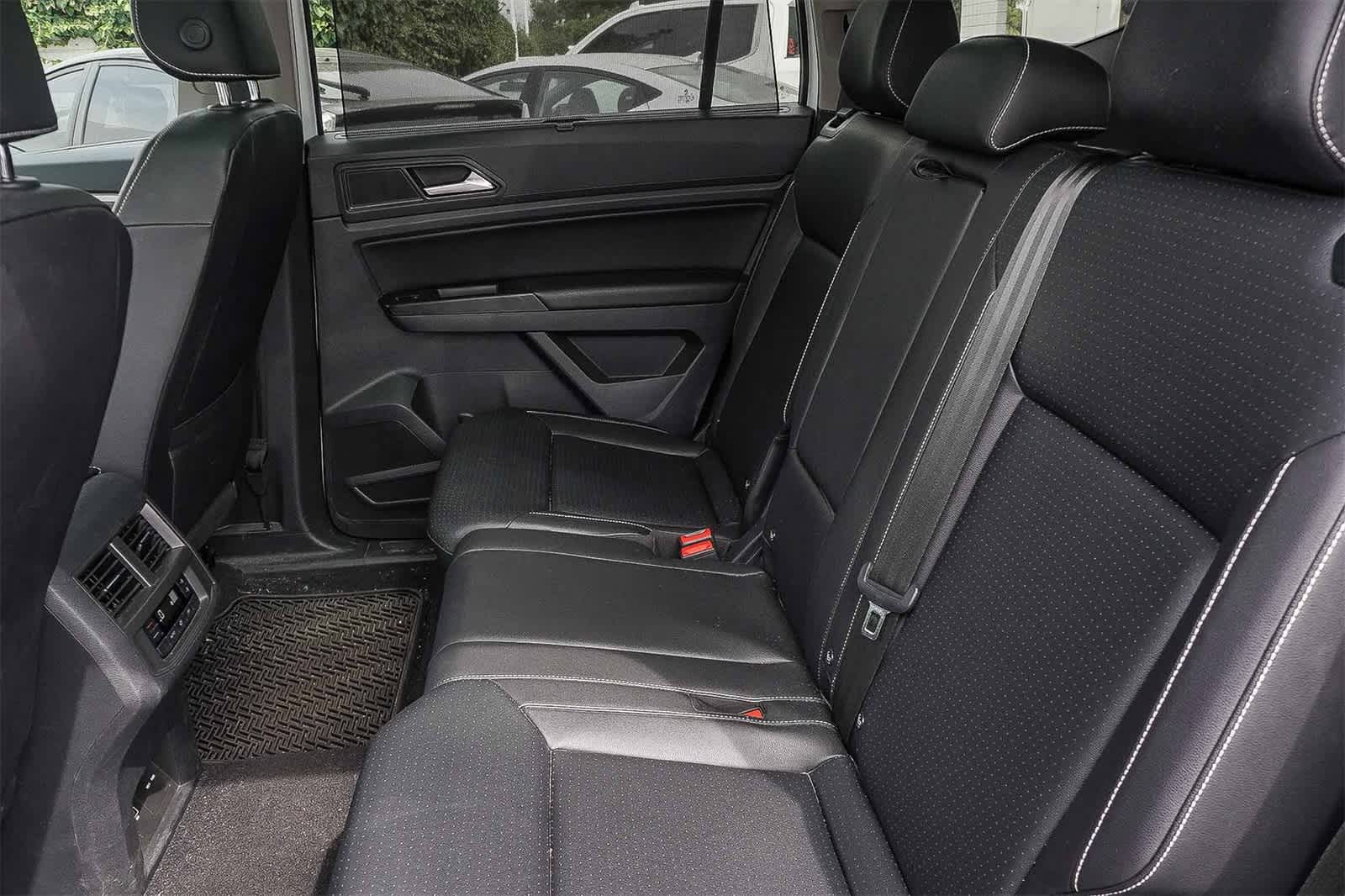 Thumbnail: 2021 Volkswagen Atlas - 14