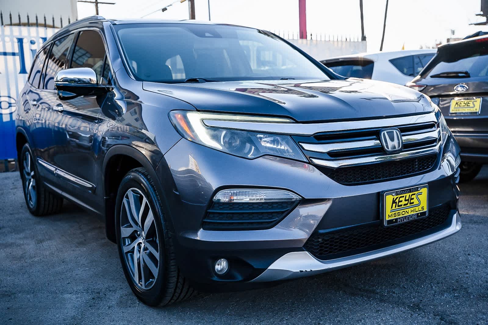 Thumbnail: 2017 Honda Pilot - 3