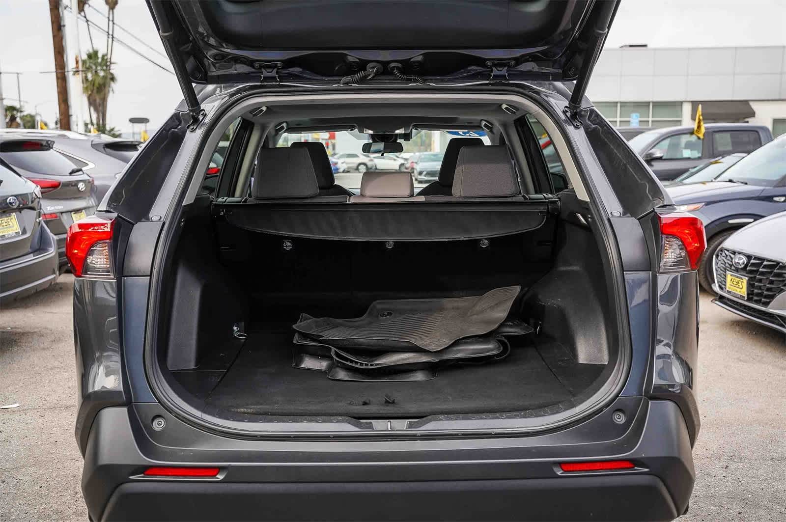 Thumbnail: 2023 Toyota RAV4 - 25