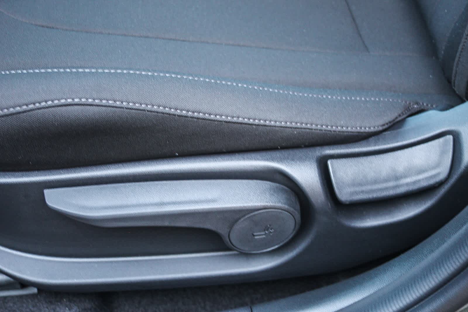 Thumbnail: 2025 Hyundai Elantra - 23