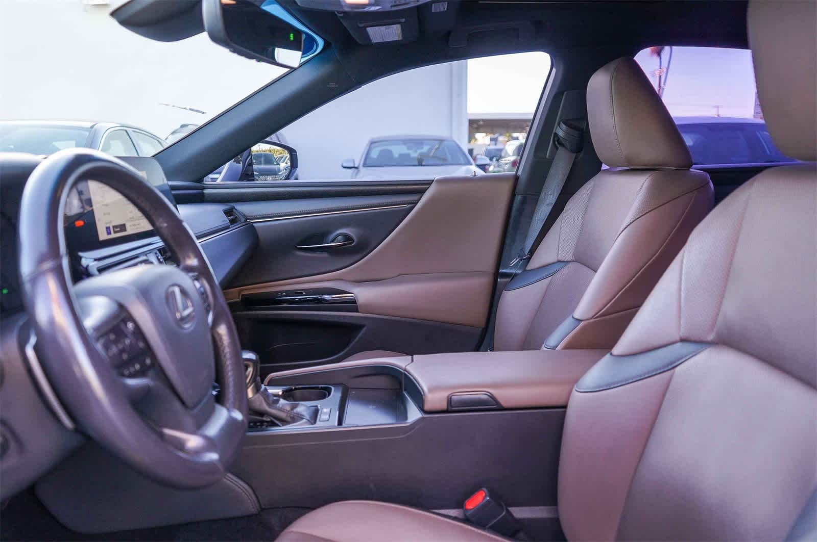 Thumbnail: 2023 Lexus ES - 18