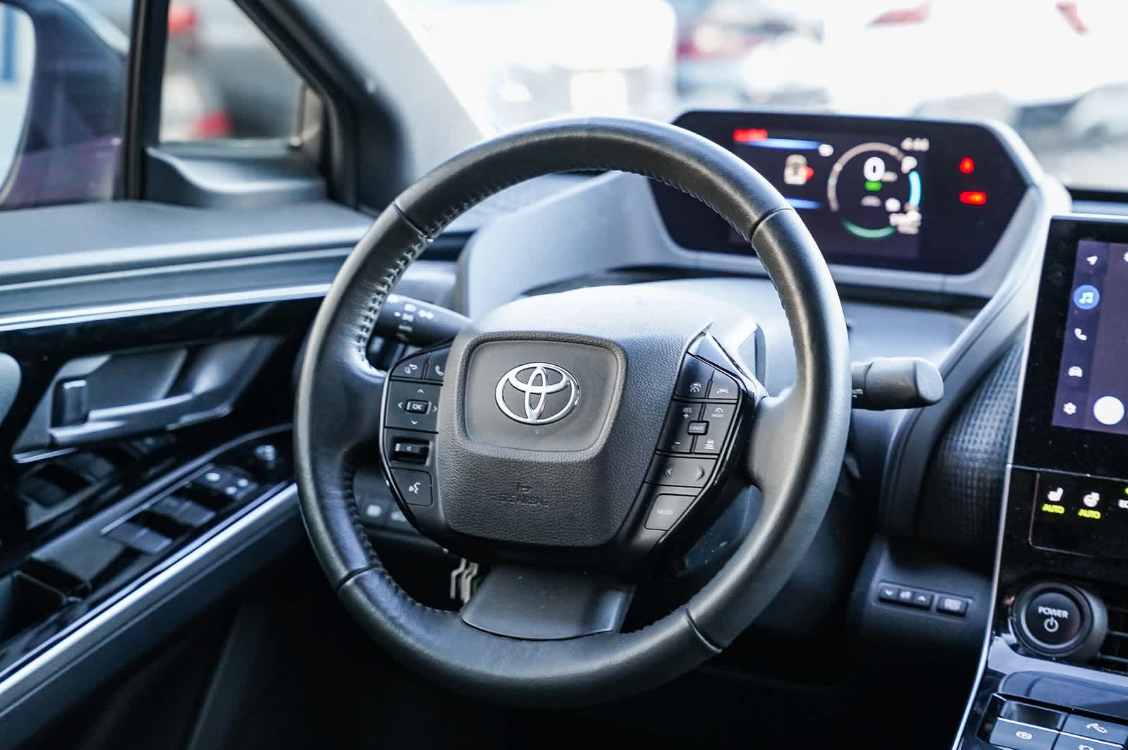 Thumbnail: 2024 Toyota bZ4X - 15