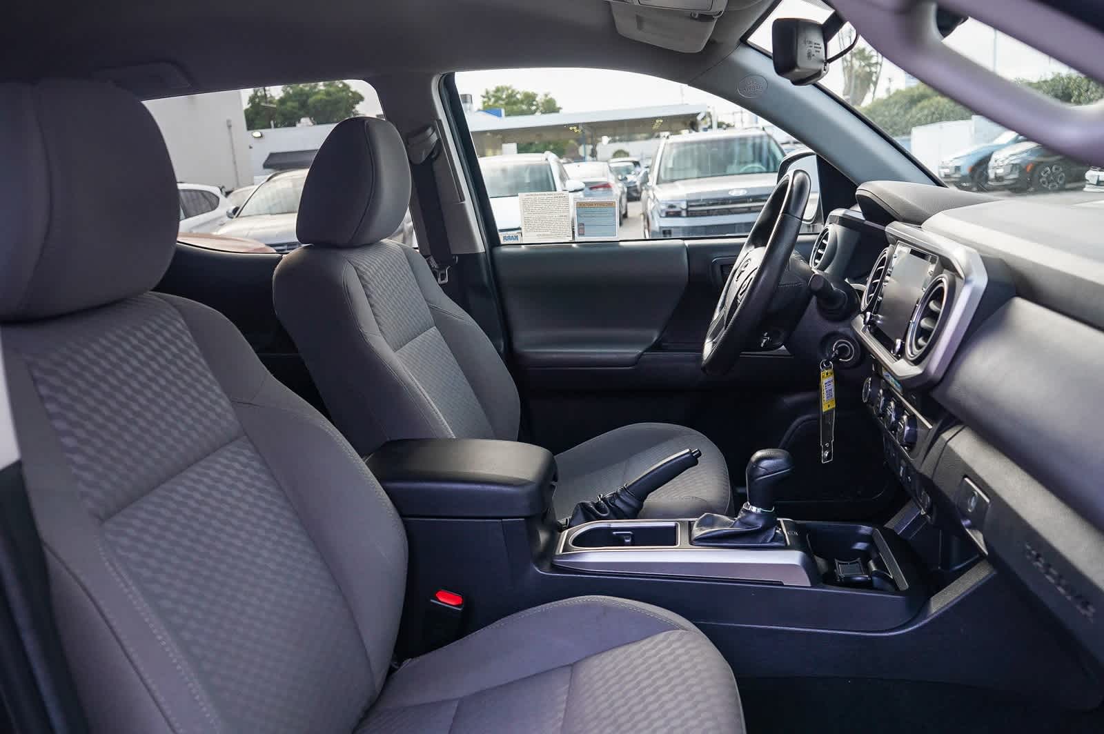 Thumbnail: 2022 Toyota Tacoma - 4