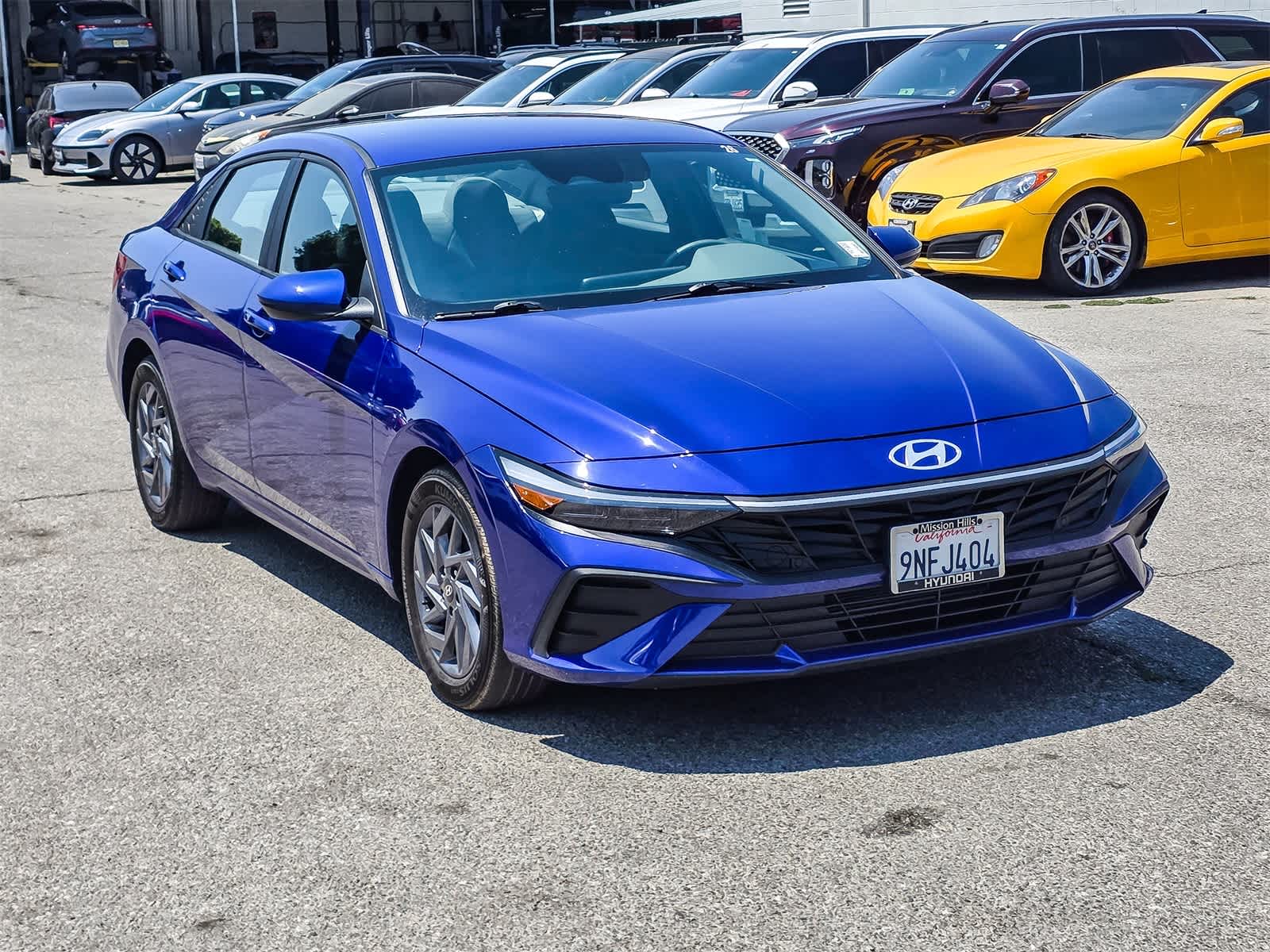 Thumbnail: 2024 Hyundai Elantra - 3