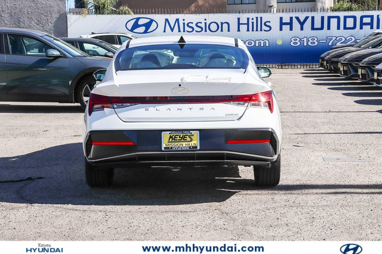 Thumbnail: 2026 Hyundai Elantra - 3