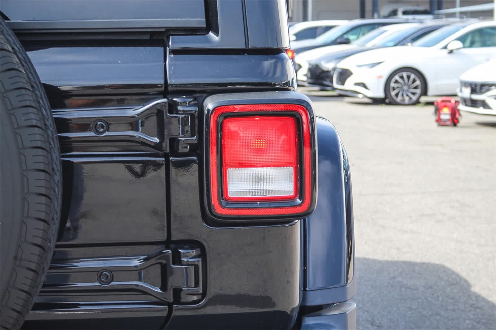 2020 Jeep Wrangler Unlimited Sahara 7