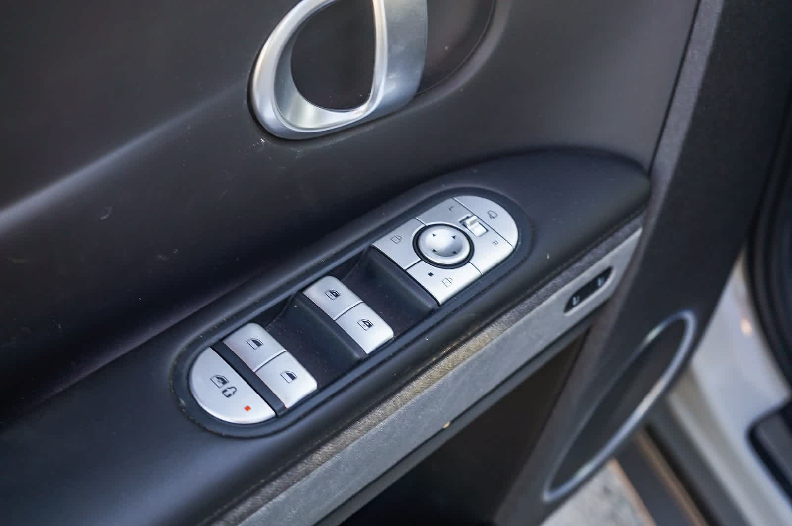 Thumbnail: 2024 Hyundai Ioniq 5 - 17