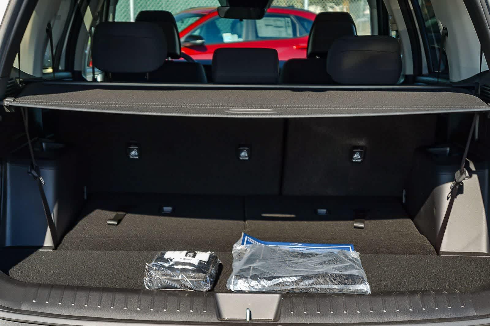 Thumbnail: 2026 Hyundai Santa Fe - 28