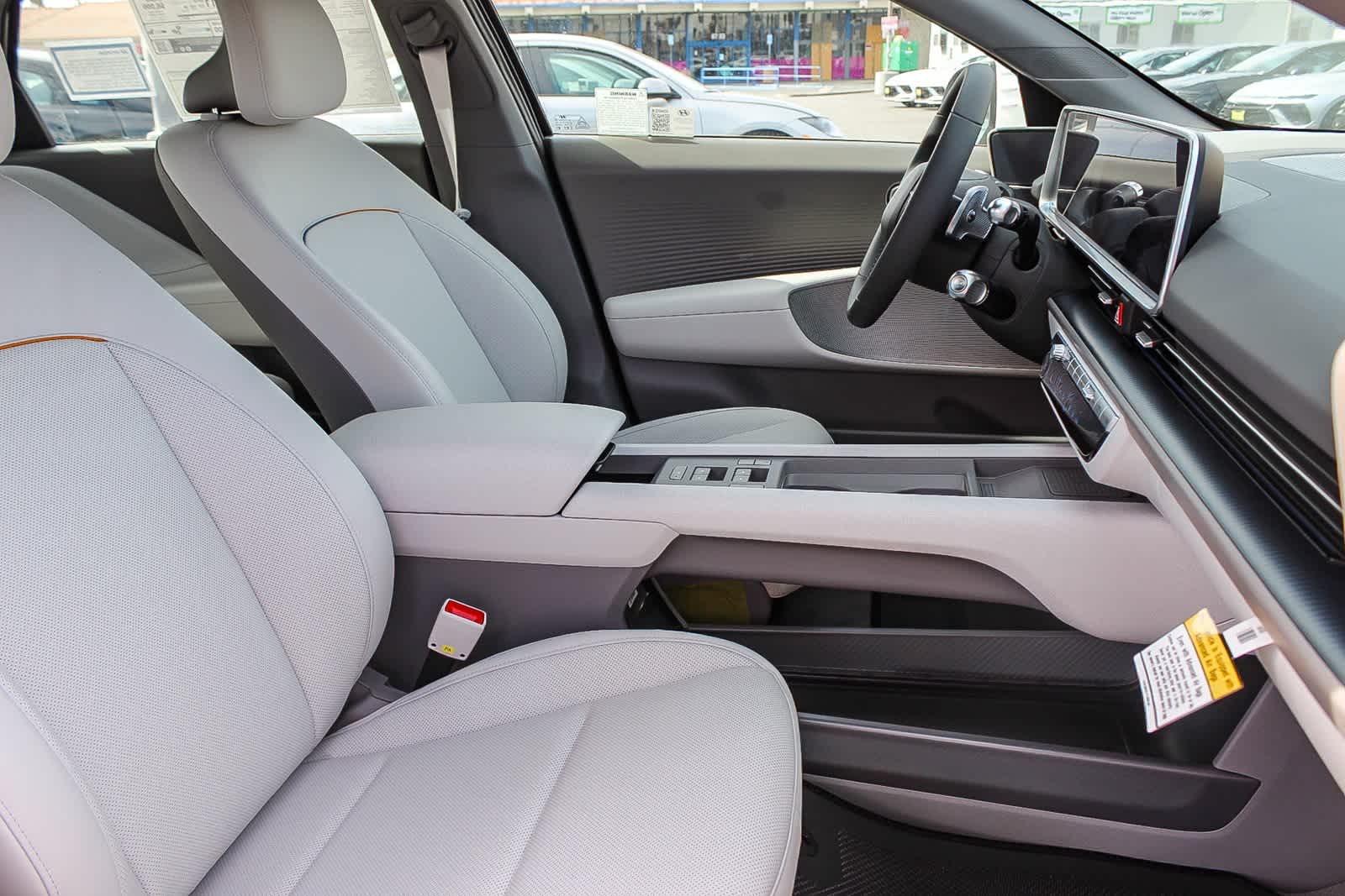 Thumbnail: 2025 Hyundai Ioniq 6 - 17