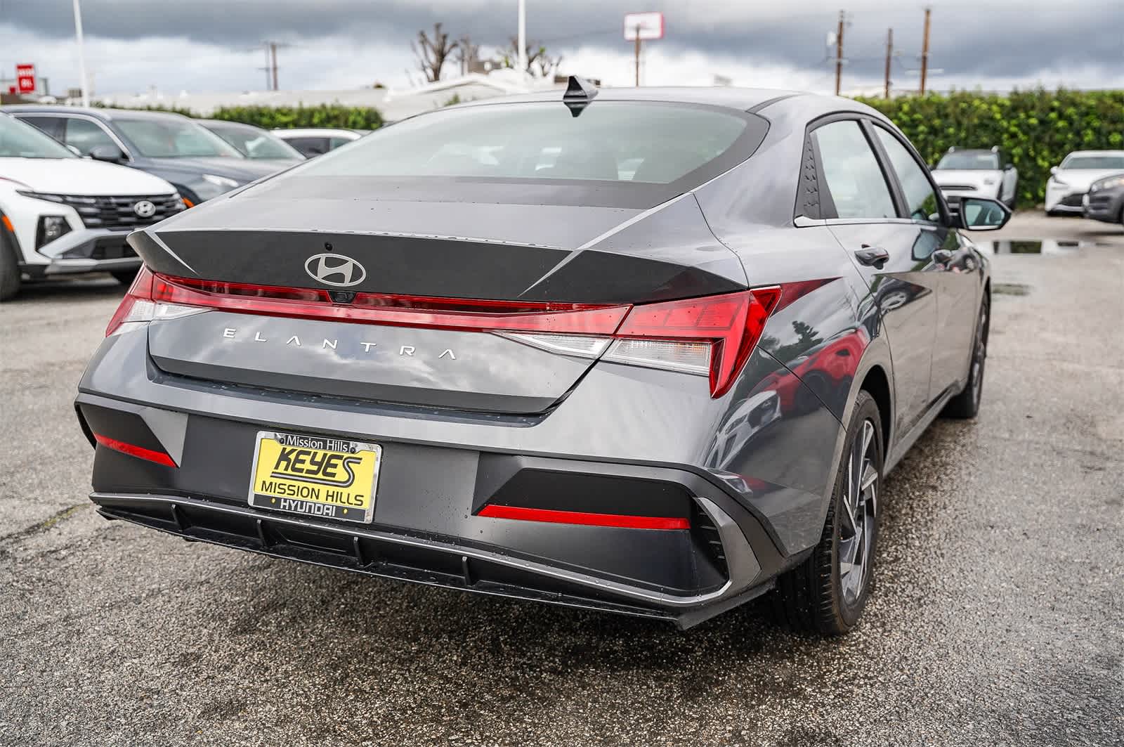 Thumbnail: 2025 Hyundai Elantra - 10