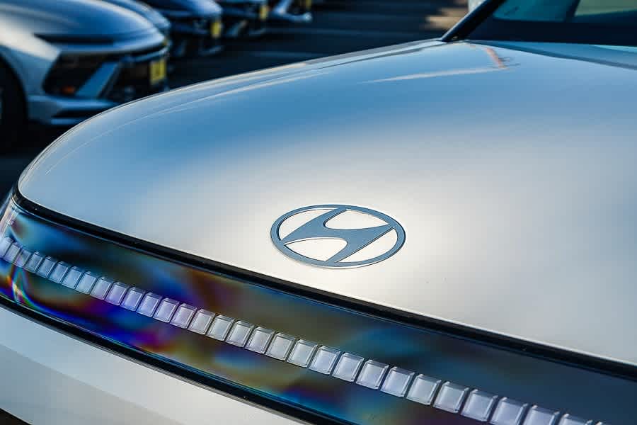 Thumbnail: 2026 Hyundai Ioniq - 9