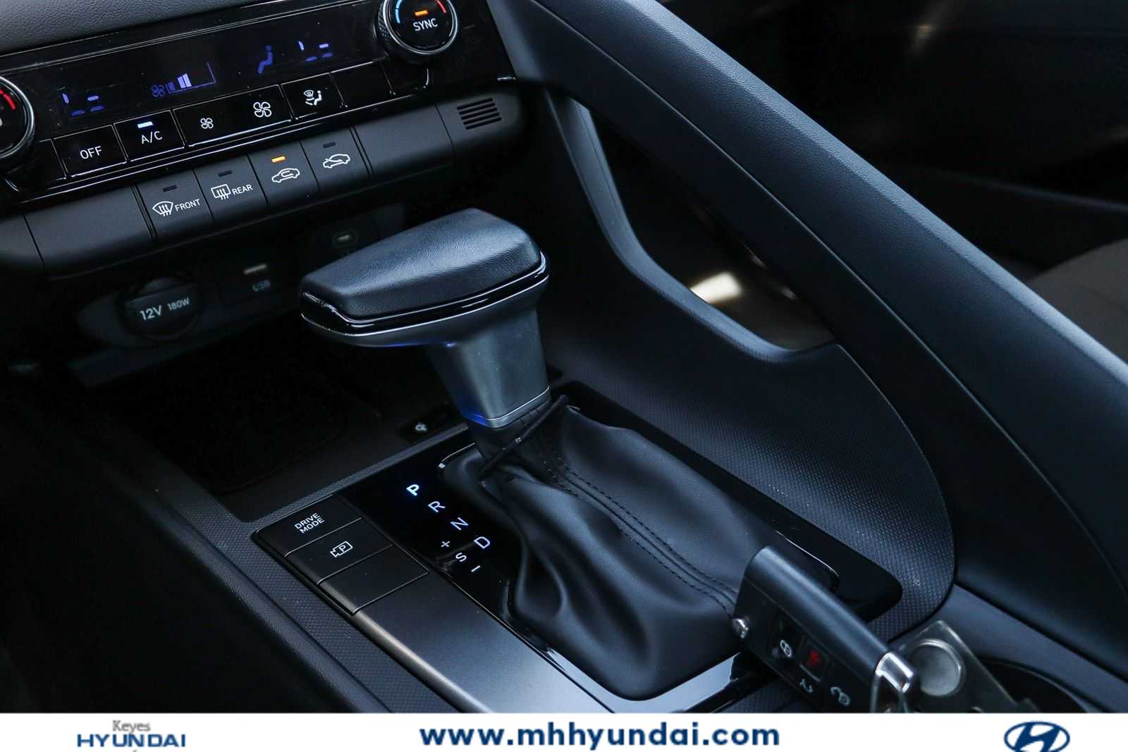 Thumbnail: 2025 Hyundai Elantra - 18